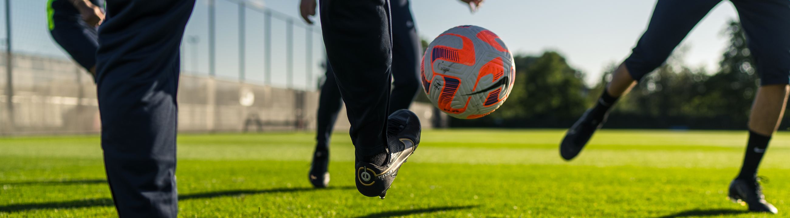 TRAINING BOTTOMS & SHORTS